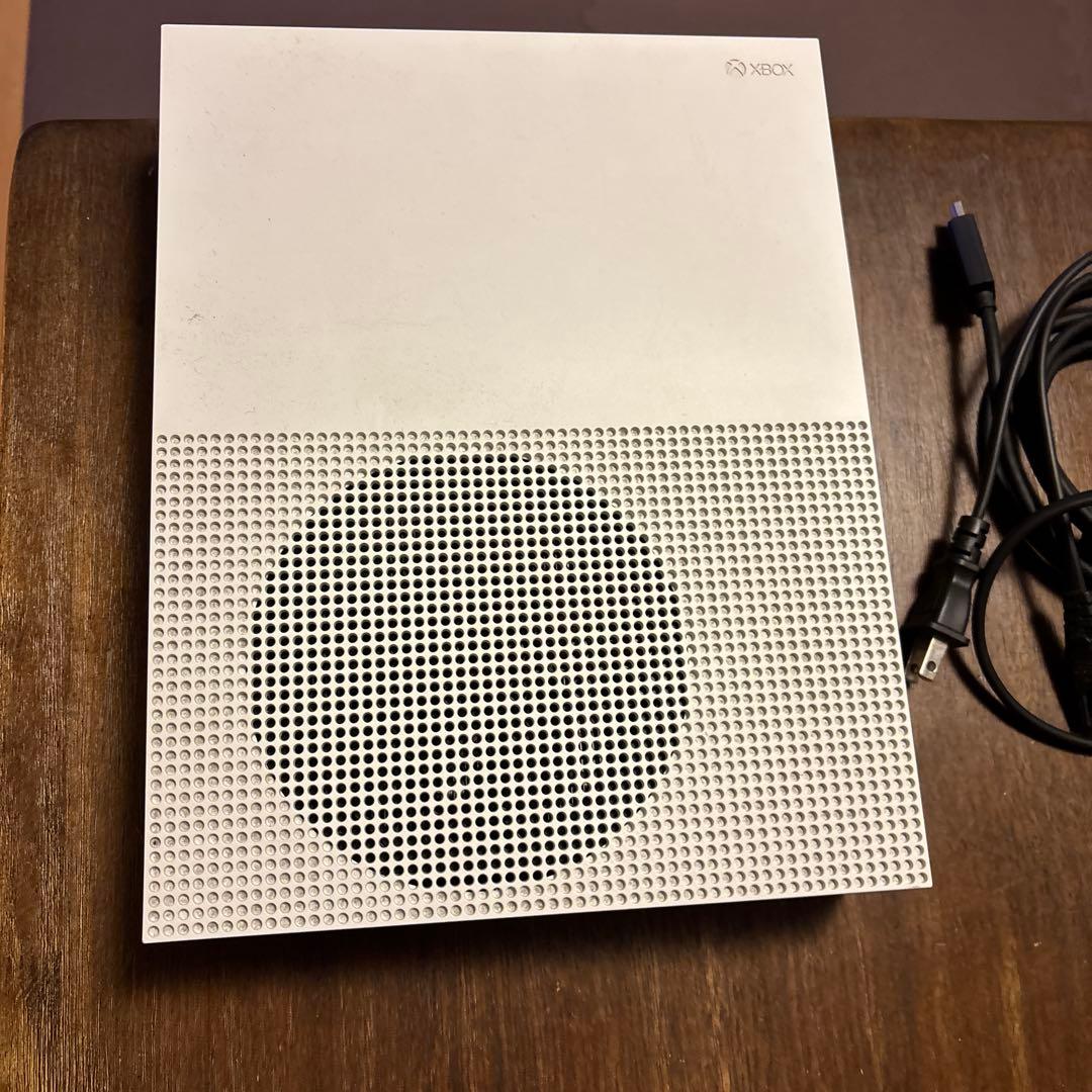 Microsoft Xbox One S 1TB 本体