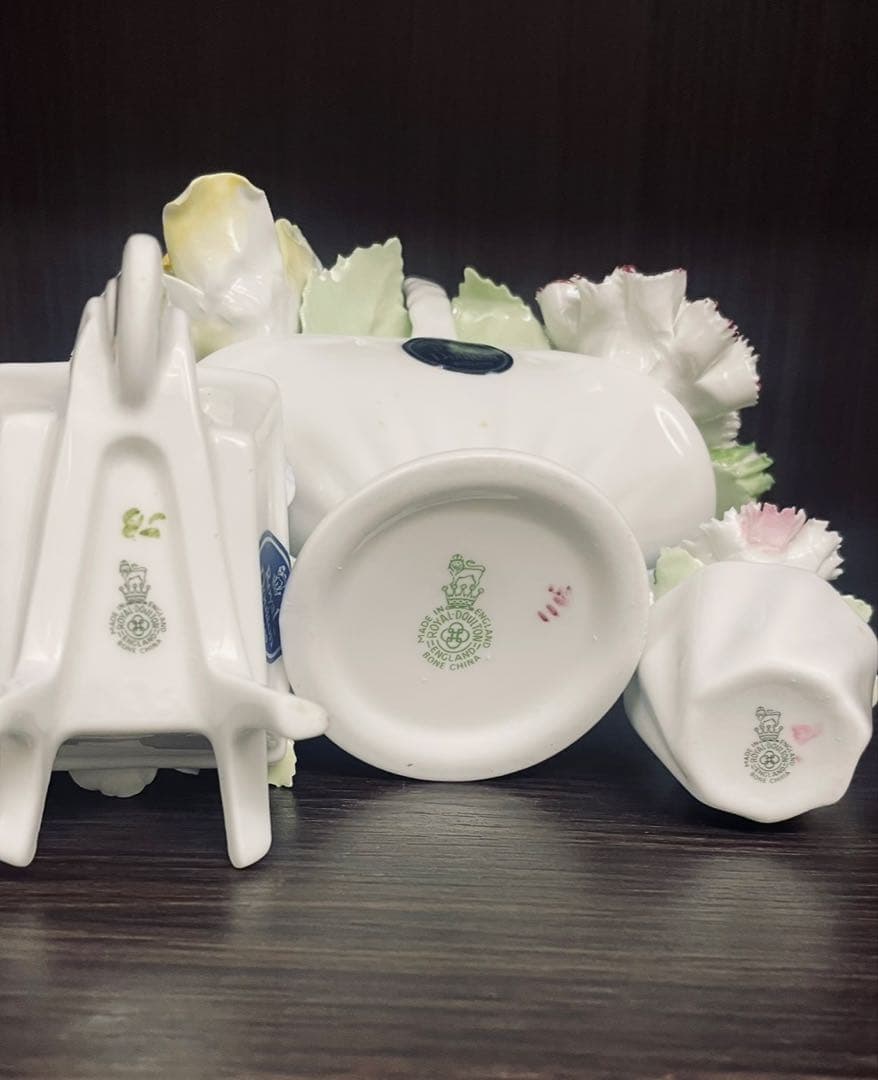   ロイヤルドルトン　陶器　花の置物③点セット