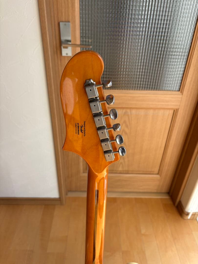 Squier STARCASTER 目立った傷や汚れなし
