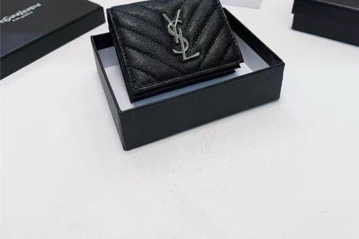 SAINT LAURENTクラシック財布(ブラック)