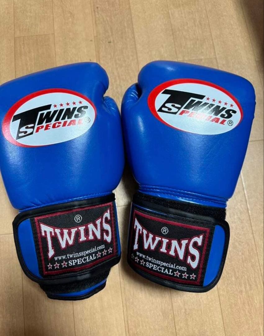 メ*9様 Twinsボクシンググローブ