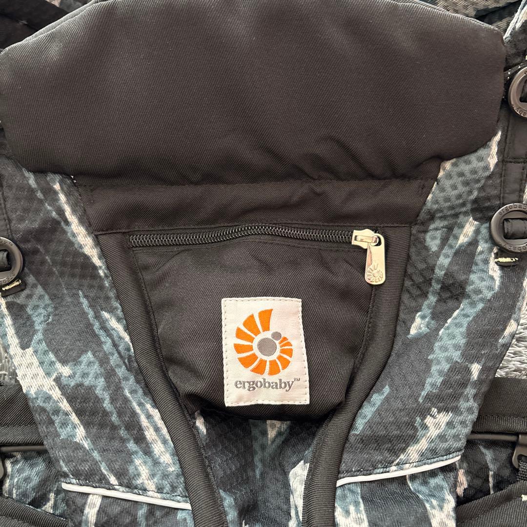 ERGObaby エルゴベビー オムニブリーズ ペイントブラック