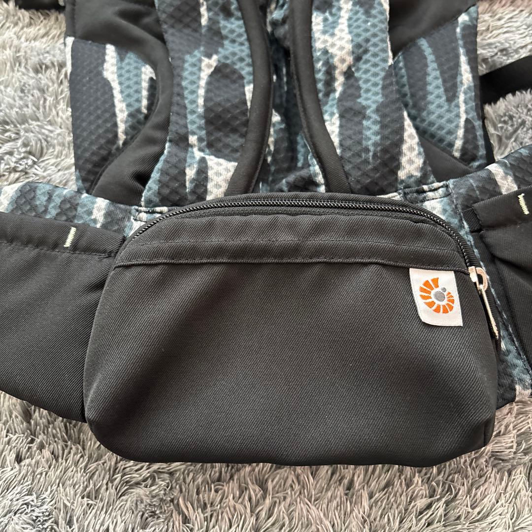 ERGObaby エルゴベビー オムニブリーズ ペイントブラック