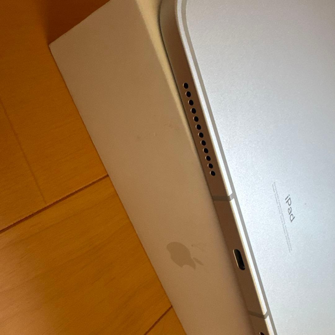 iPad 10世代　WIFI＋CELLULARモデル