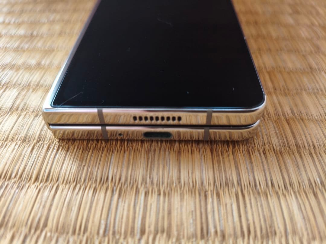samsung galaxy z fold5 12/512GB 韓国版　ホワイト