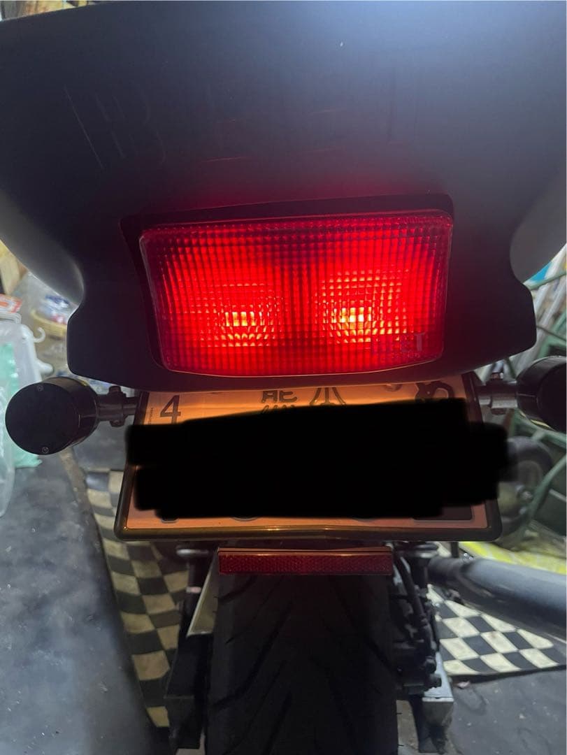 0*様 CB400sf nc31 beetブラックテールカバー　テールランプセッ