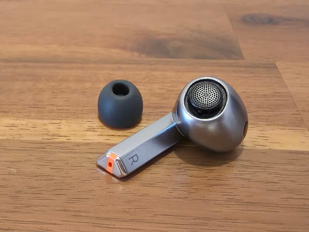 Galaxy Buds3 Pro シルバー国内版 ミニオンケース付き