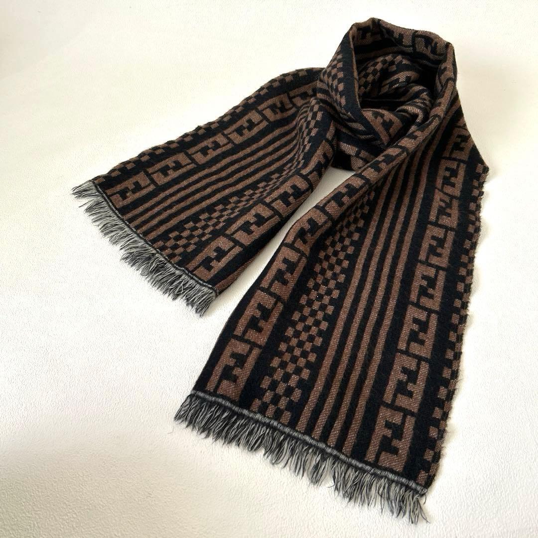 美品✨FENDI フェンディ ロゴ マフラー ズッカ柄 ユニセックス　イタリア