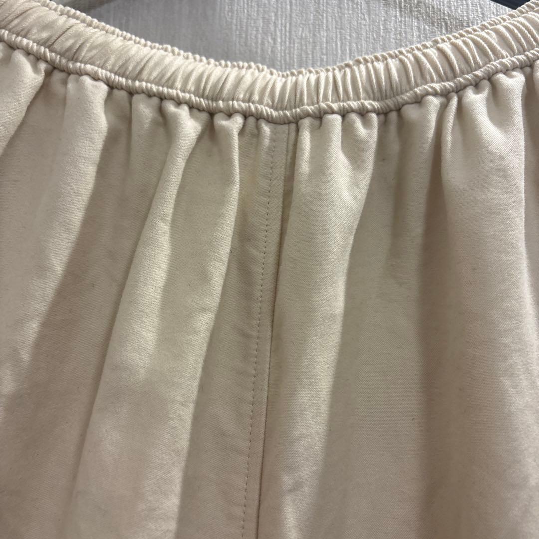 専用です 美品 メゾンドソイル秋冬コレクション綿100%イージーパンツ 生成