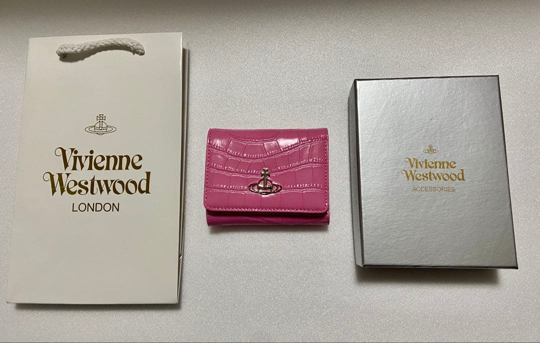 【新品・希少カラー】Vivienne Westwood 三つ折り財布 ピンク