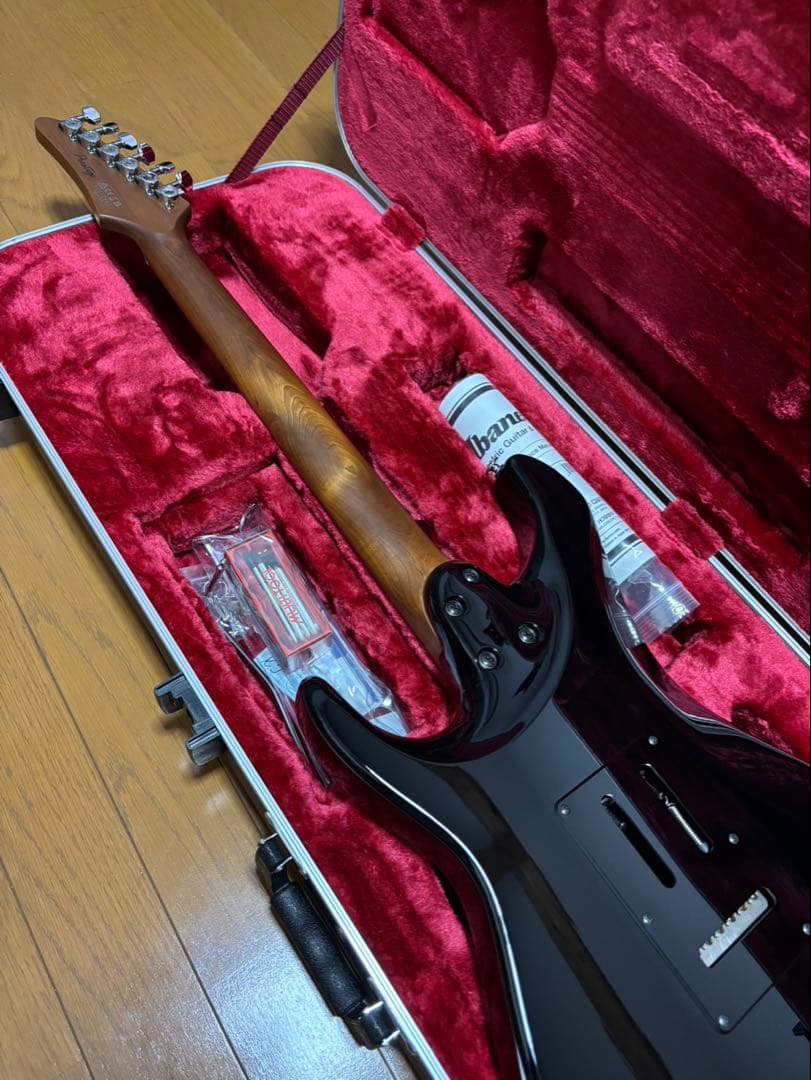 美品　Ibanez AZ2204B Prestige