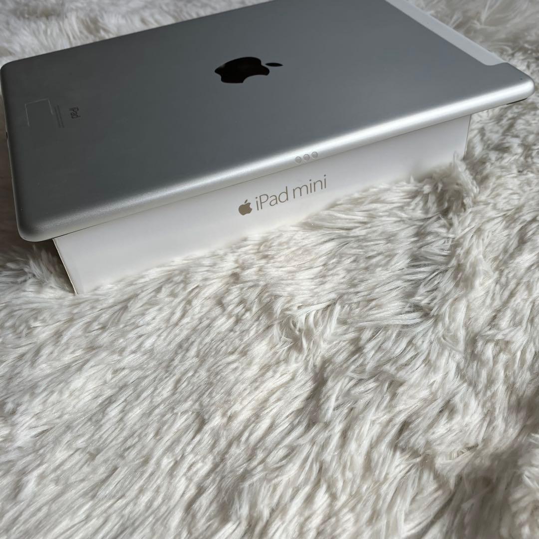 【完動品】iPad 第9世代 64GB SIMフリー 【すぐ発送】【付属品】