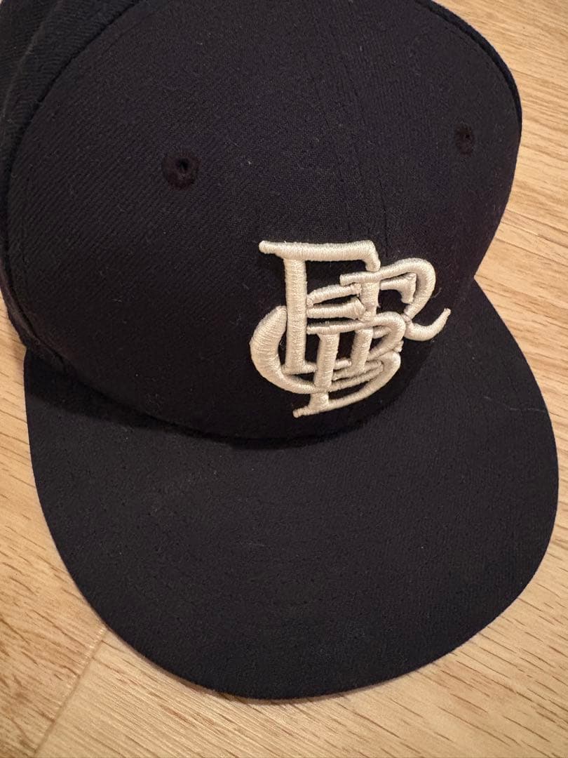 F.C.R.B. NEWERA エンブレム キャップ