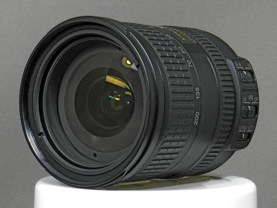 Nikon AF-S DX 18-200mm 3.5-5.6 G VR　中古美品