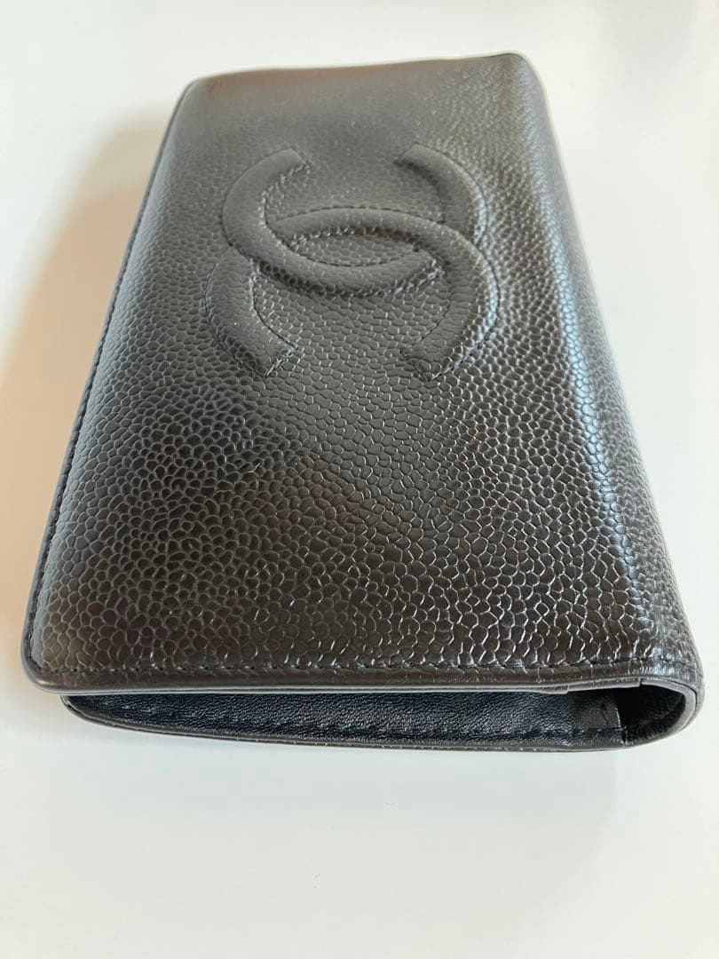 CHANEL【シャネル】キャビアスキン二つ折り財布