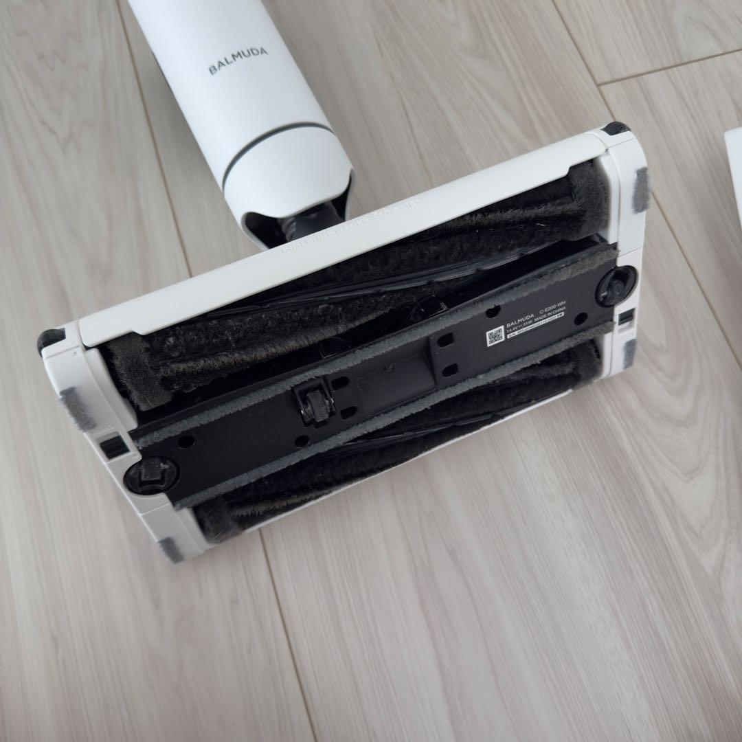 【中古】BALMUDA 掃除機 C-E200-WH