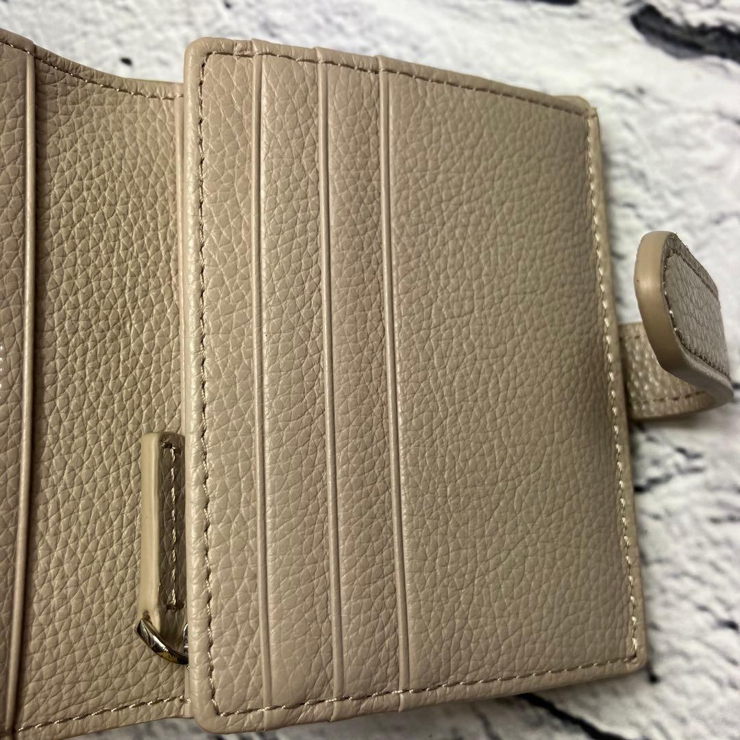 ほぼ新品✨VASIC ヴァジック シボ革 レザー グレージュ 二つ折り財布