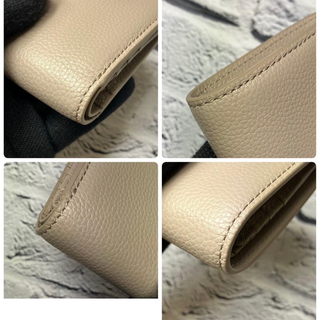 ほぼ新品✨VASIC ヴァジック シボ革 レザー グレージュ 二つ折り財布