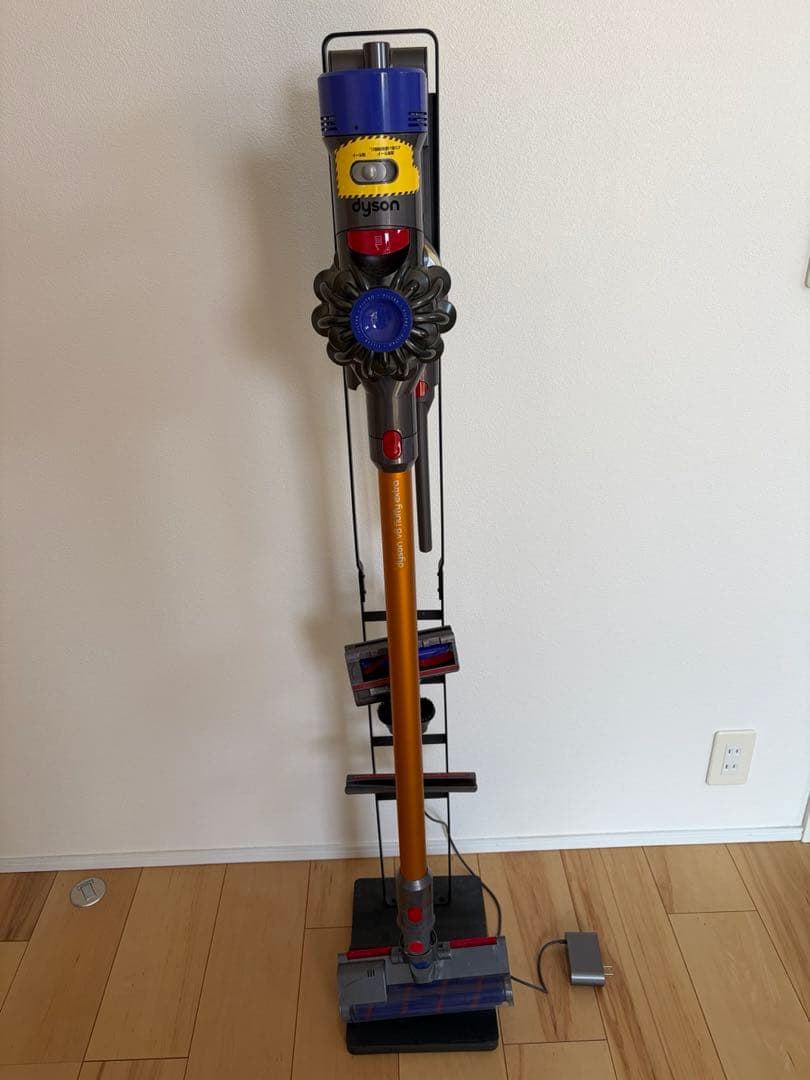ダイソンDyson V8 fluffy extra SV10コードレス