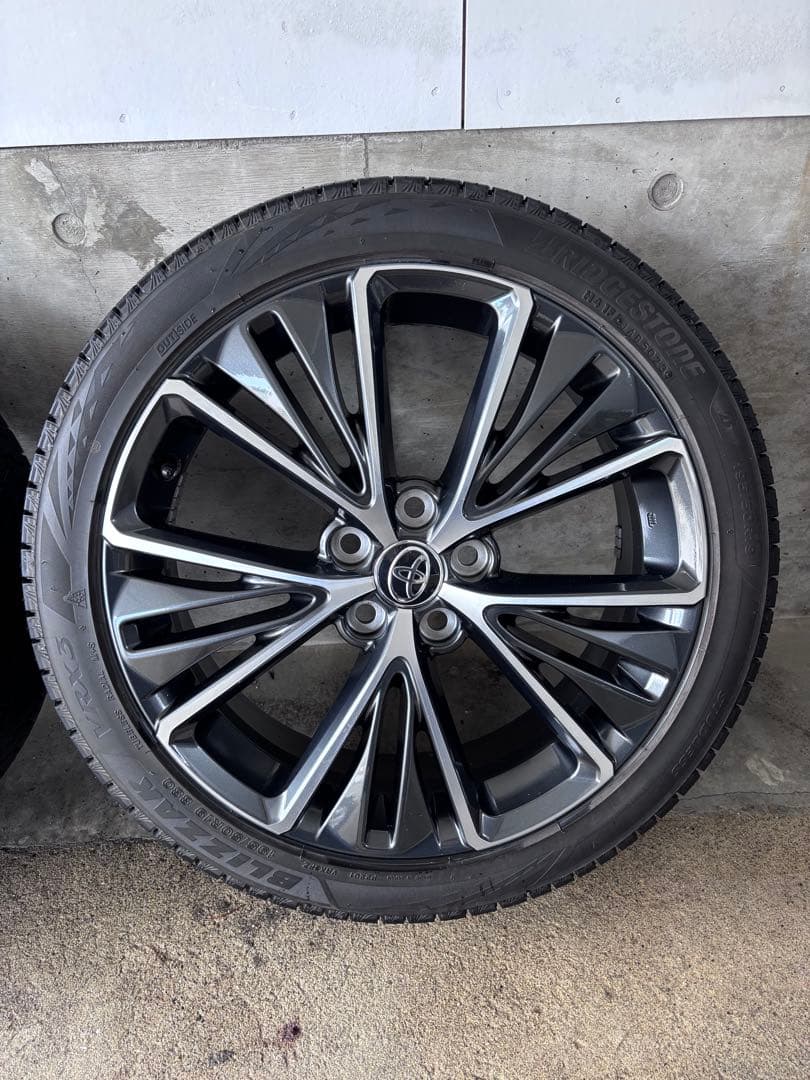 プリウス60 純正19インチ+スタッドレス.ブリヂストン VRX3