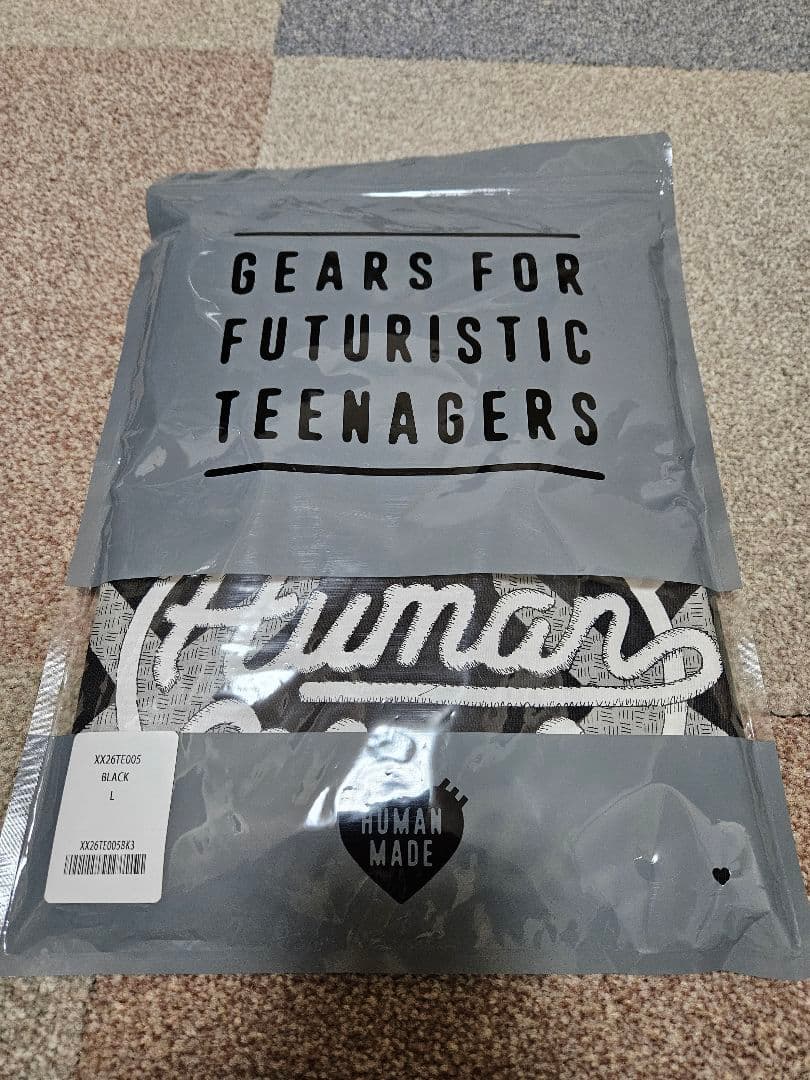 P*e様 HUMAN　MADE KAWS MADE GRAPHIC T-SHIR