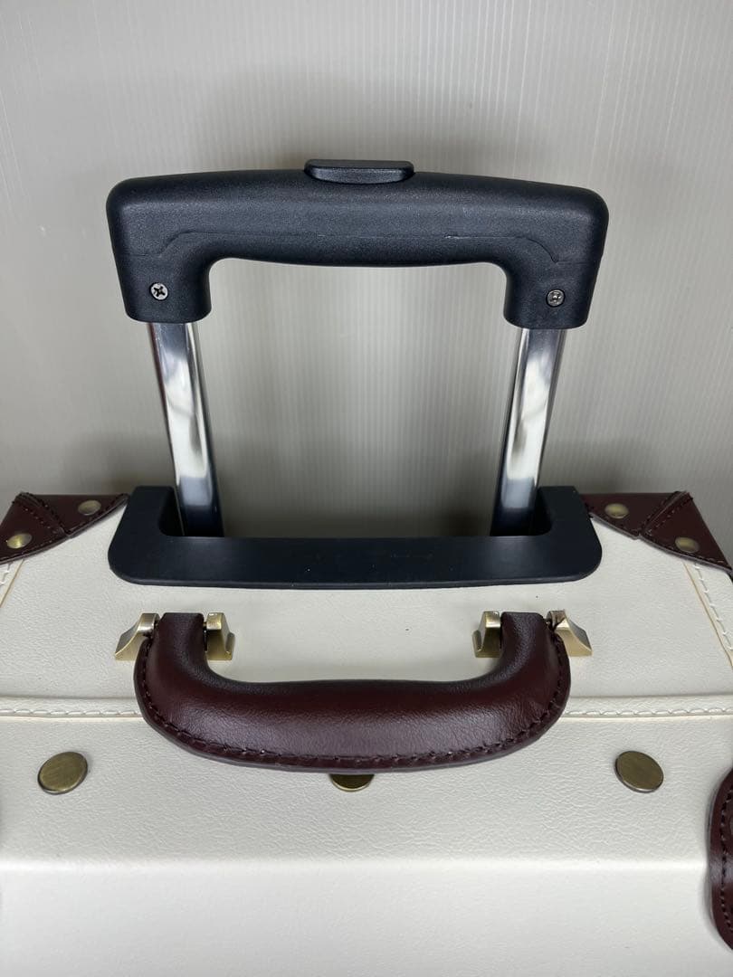 【TANOBI】 タノビ　スーツケース　キャリーケース　TSA アイボリー