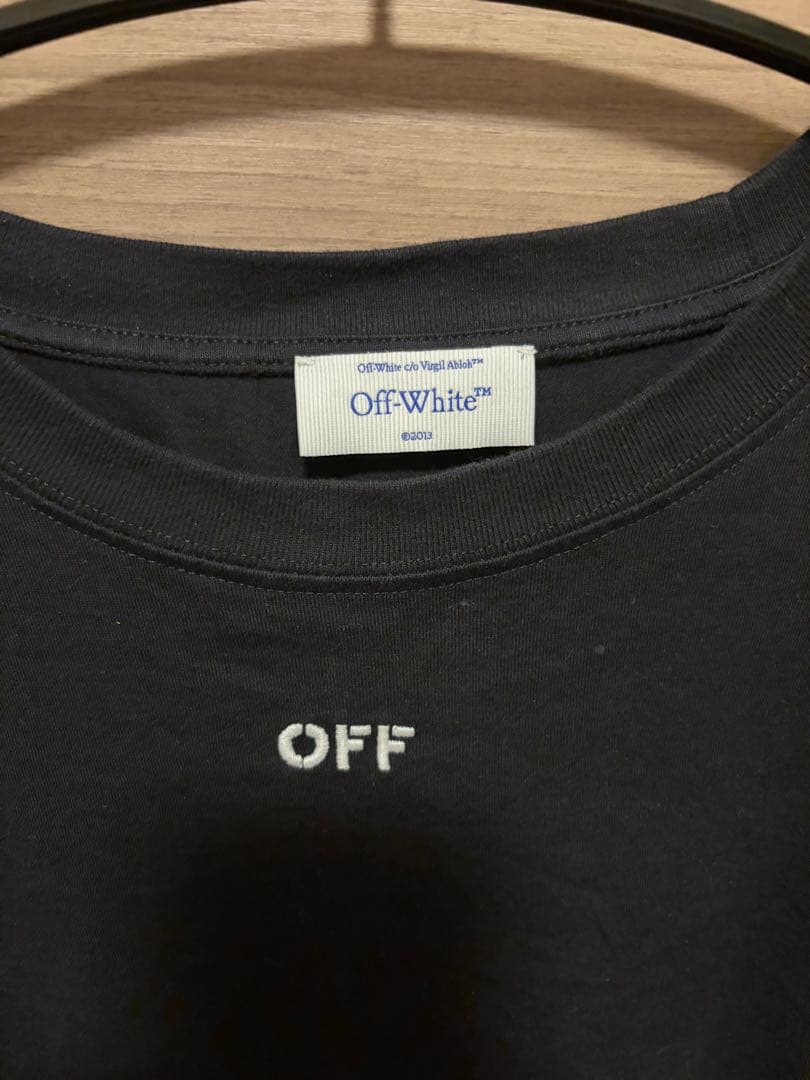 Off-White 刺繍　ブラック Tシャツ