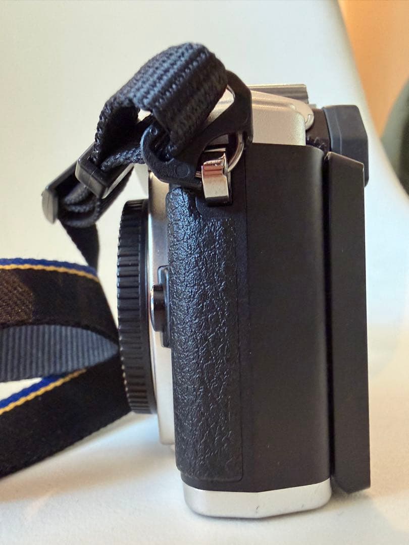 【美品・3637回】OM-D E-M10 Mark II ボディ