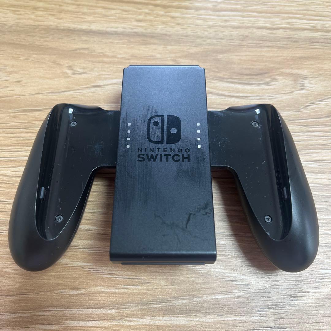 Nintendo Switch 本体 Joy-Con・持ち運びケース付き