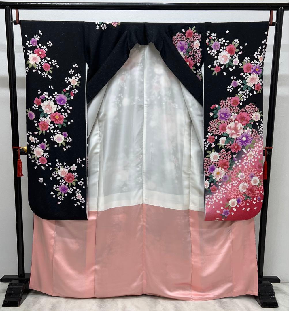 振り袖　フルセット　長襦袢　黒地　成人式　金彩加工　刺繍入り　銀通し　810