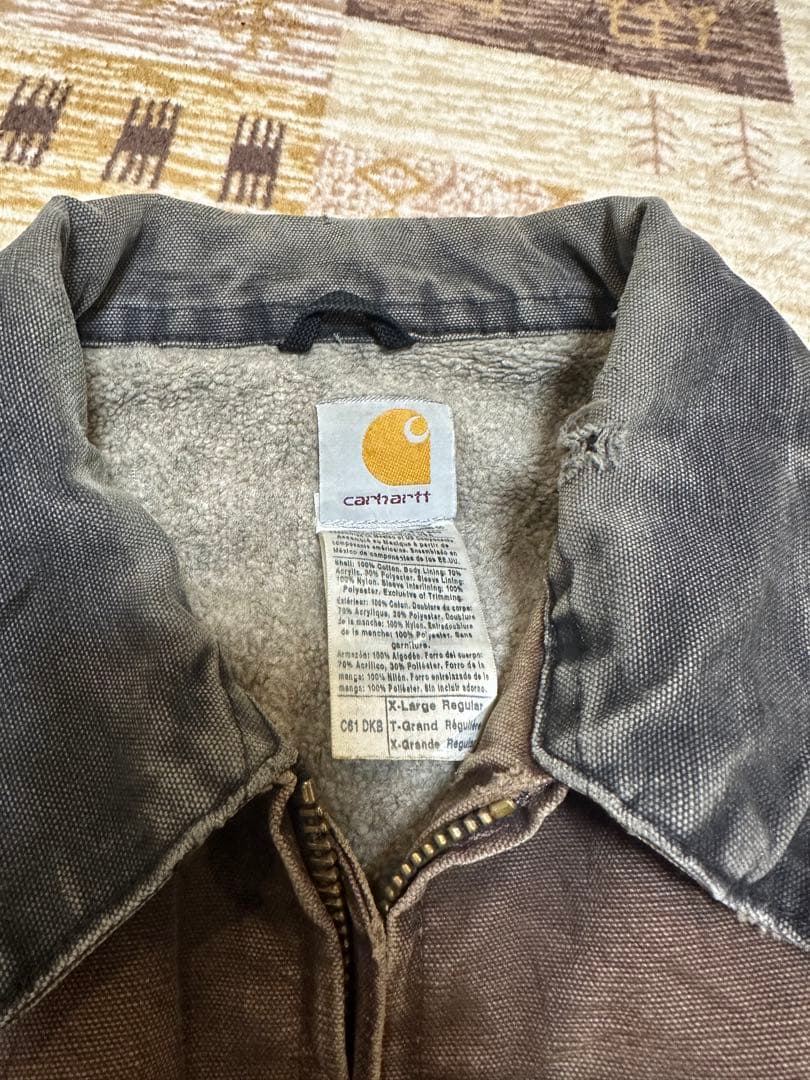 ハ*ー様 Carhartt トラディショナルデトロイトチョアコー卜 フェード ハ