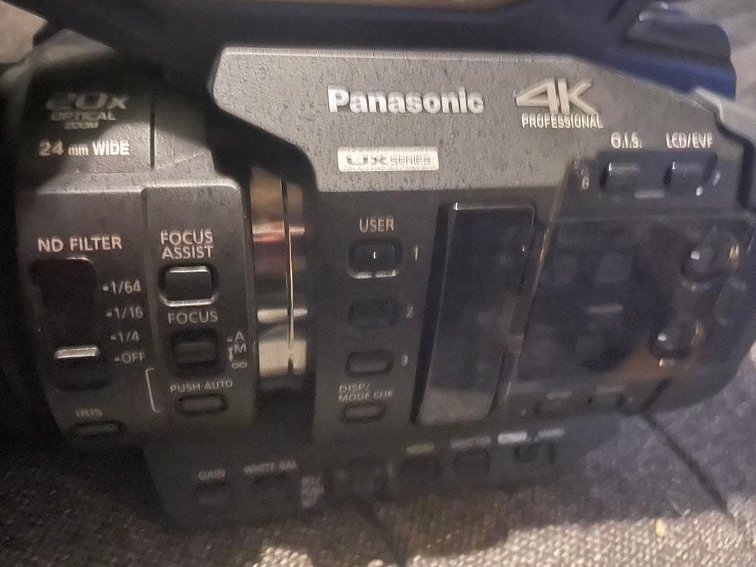 ビデオカメラ業務用　Panasonic AG-UX180