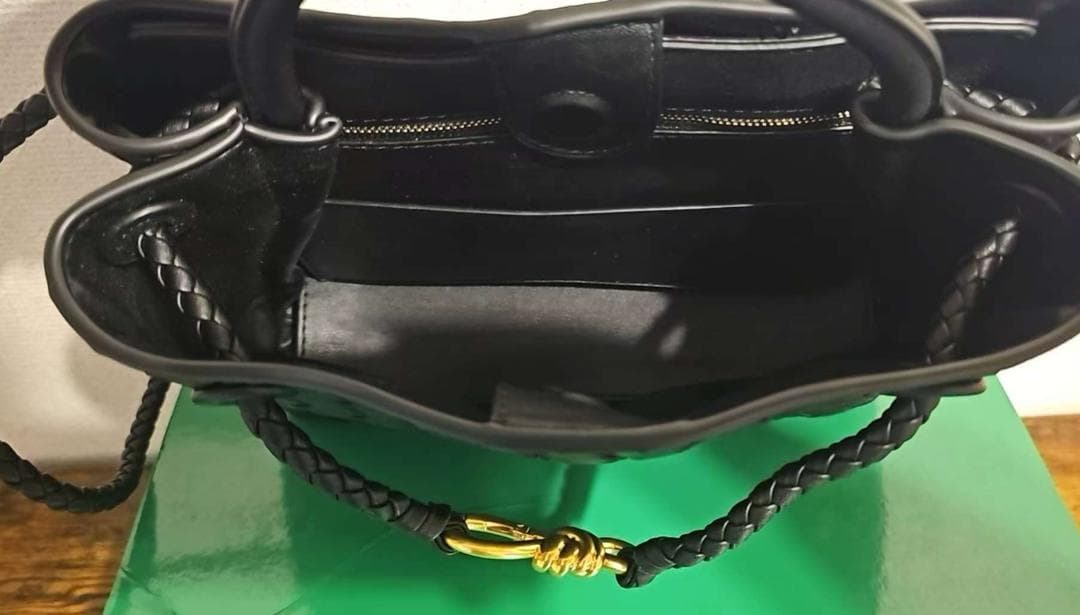 ボッテガヴェネタ イントレチャート ハンドバッグ ショルダーバッグ 黒 美品