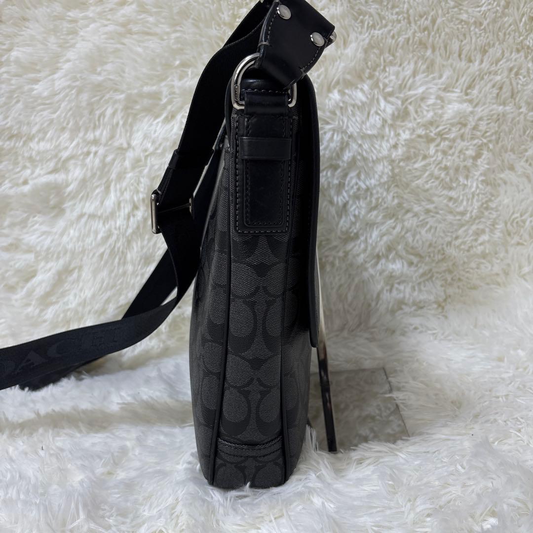美品✨COACH ショルダーバッグ 黒 シグネチャー 70333