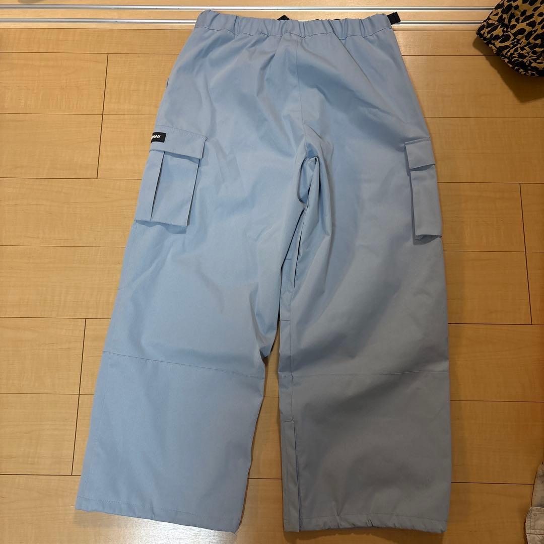 HIMANI スノーボードウェア　水色　Mサイズ 下ズボンのみ
