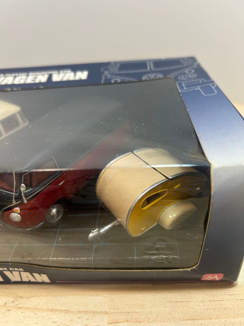 【新品・未開封】1/43 フォルクスワーゲン バン 2台＆トレーラー セット
