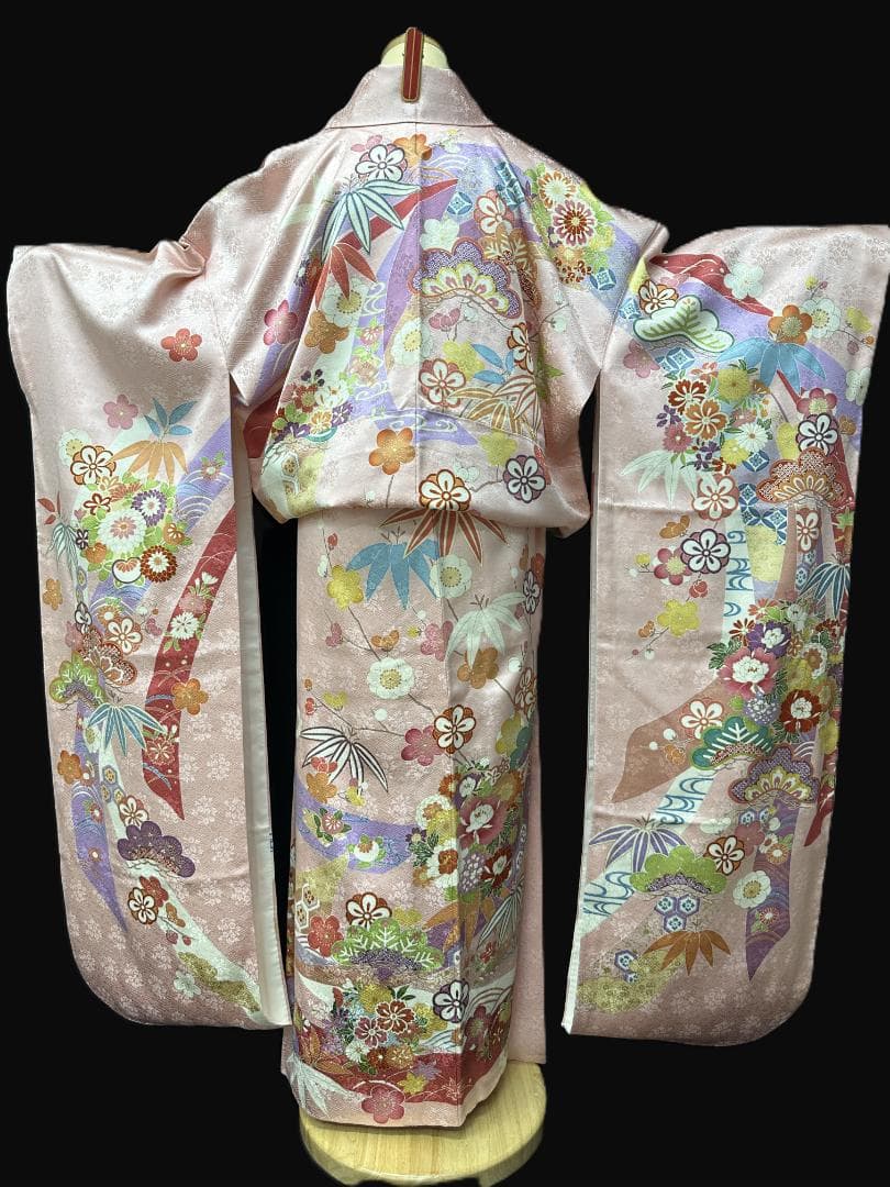 吉澤友禅 ピンク地 古典柄 金駒刺繍 松竹梅 振袖 袋帯フルセット