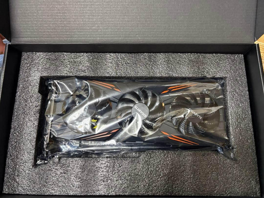 値下げ！GIGABYTE GTX 1070 Ti 8GB RGB