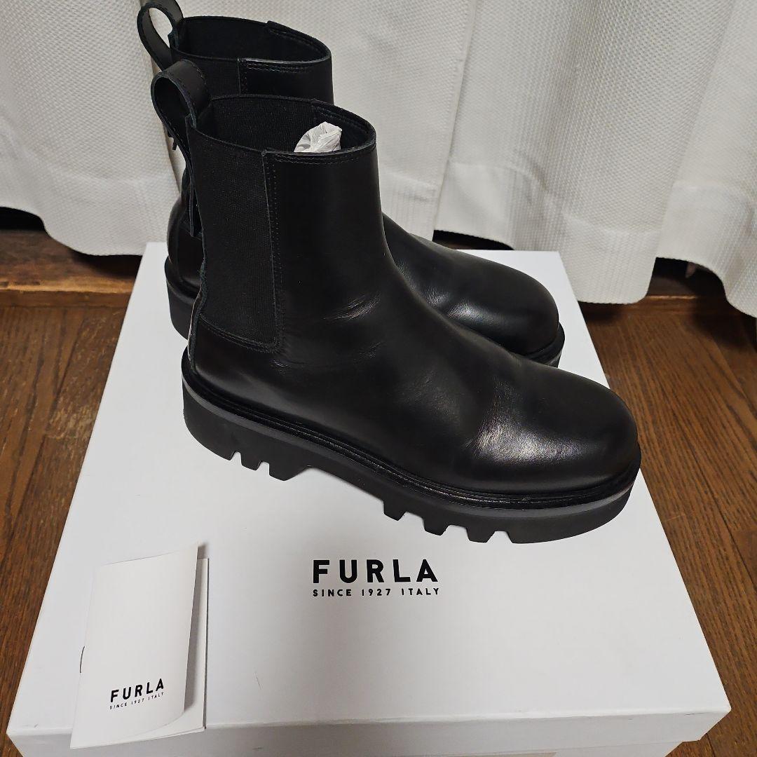 FURLA ブラック サイドゴアブーツ37