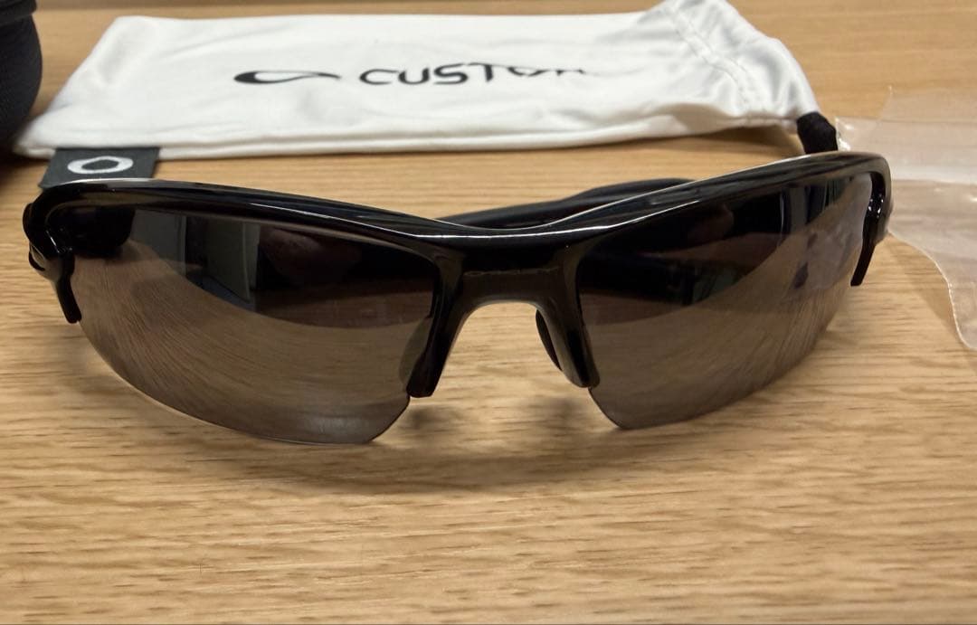 こ*く様 Oakley サングラス スモーク偏光レンズ ケース付き(カスタム)