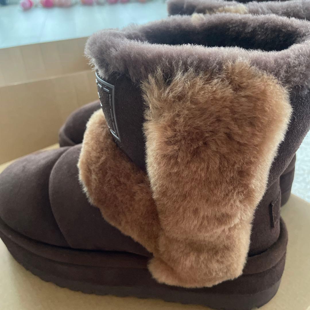 靴 UGG