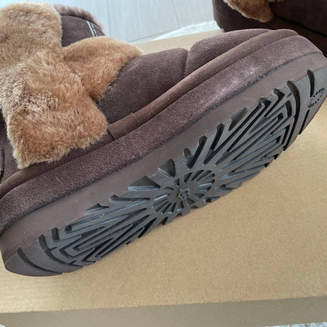 靴 UGG