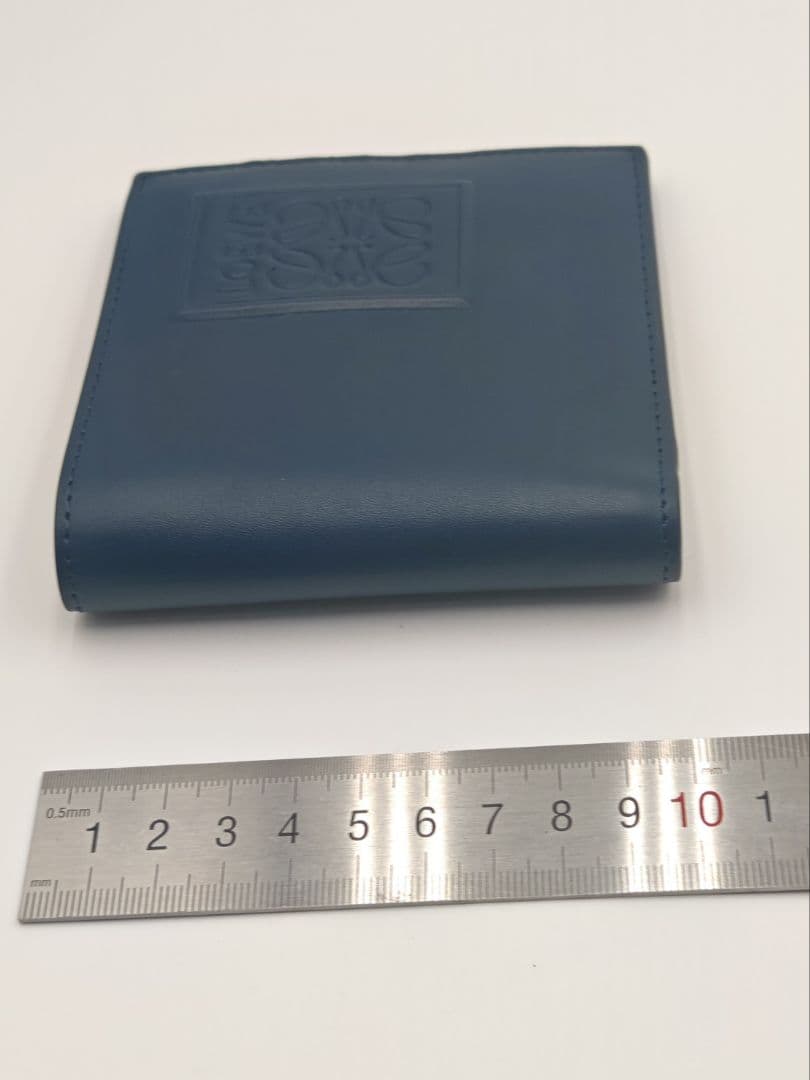 LOEWE 二つ折り財布 ネイビー 中古美品