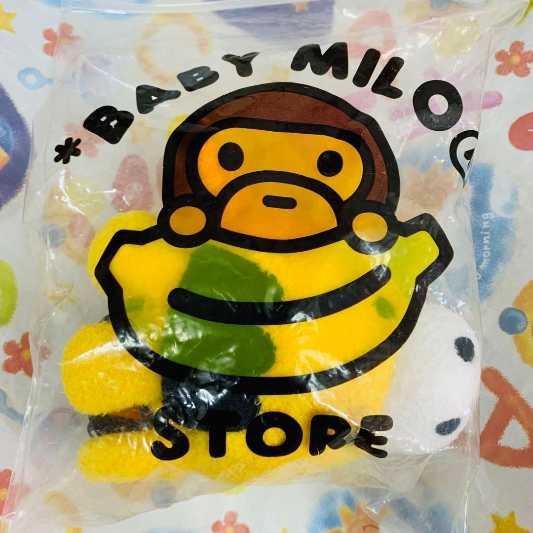 A BATHING APE BABY MILO キリン　キーホルダー