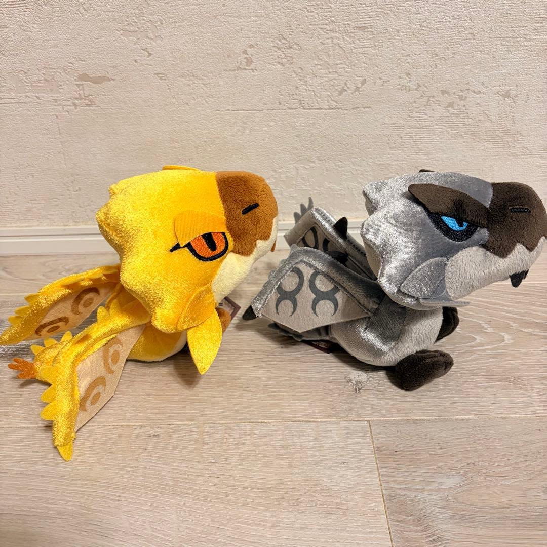 モンスターハンター　リオレウス　リオレイア　希少種　ぬいぐるみ　モンハン　レア
