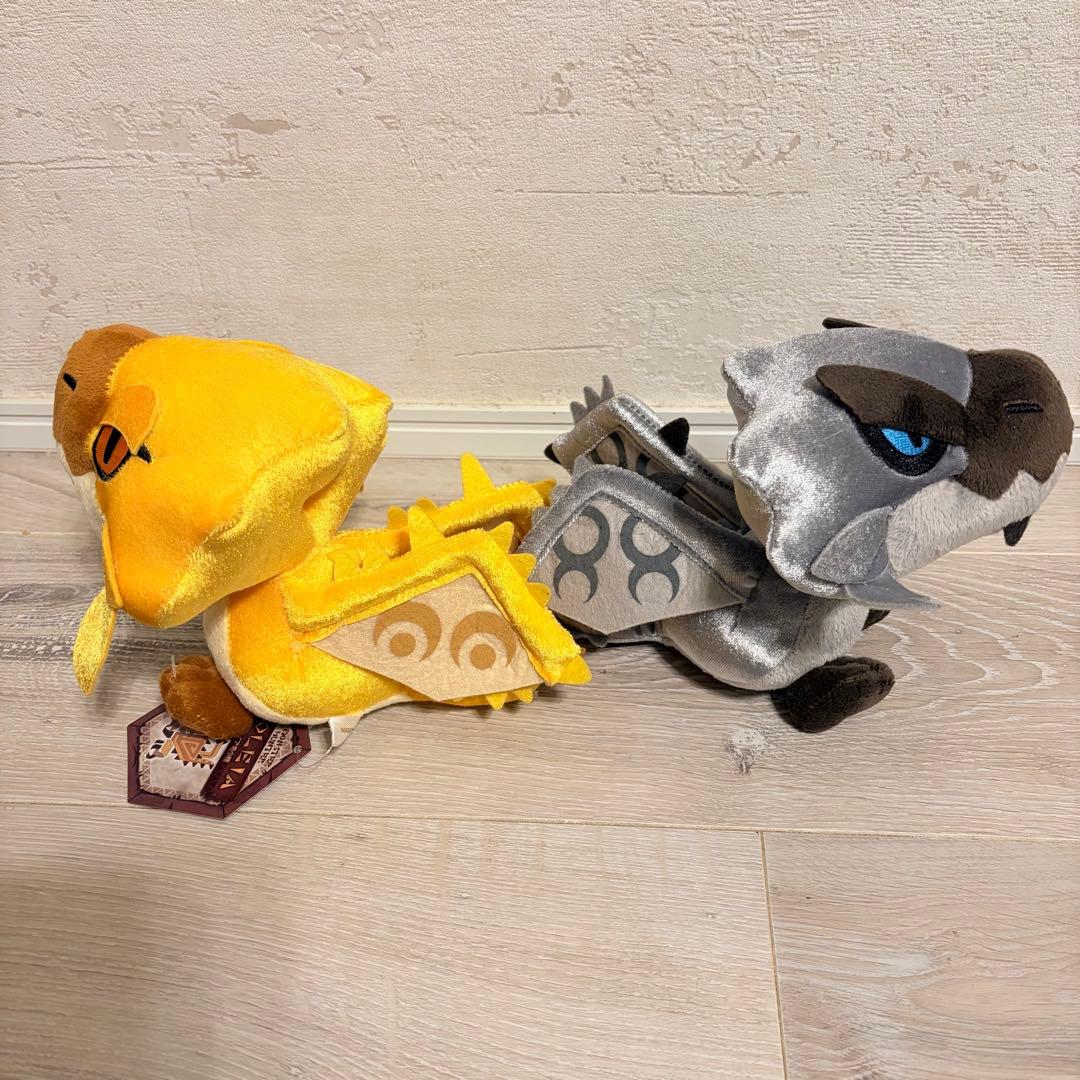 モンスターハンター　リオレウス　リオレイア　希少種　ぬいぐるみ　モンハン　レア