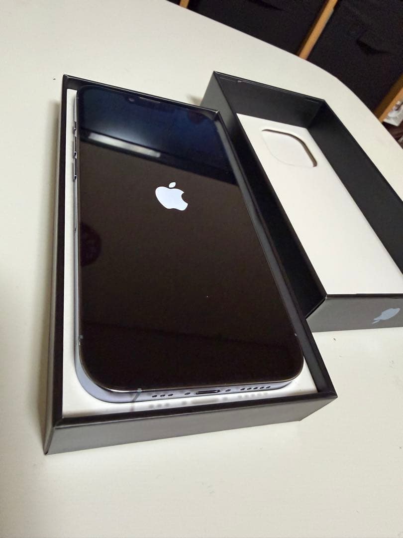 美品　Apple iPhone 13 Pro 256GB