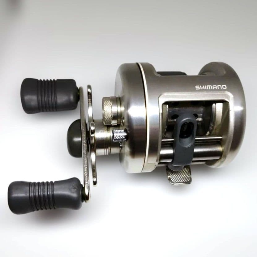 h*9様 SHIMANO　CALCUTTA 100 ベイトリール シルバー