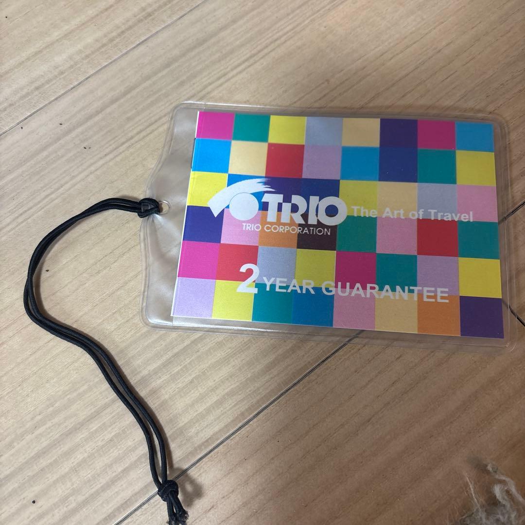 人気色　イノベーター キャリーバック　スーツケース 21L 機内持込OK 緑