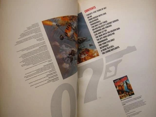 洋書 Official James Bond 007 Movie Poster